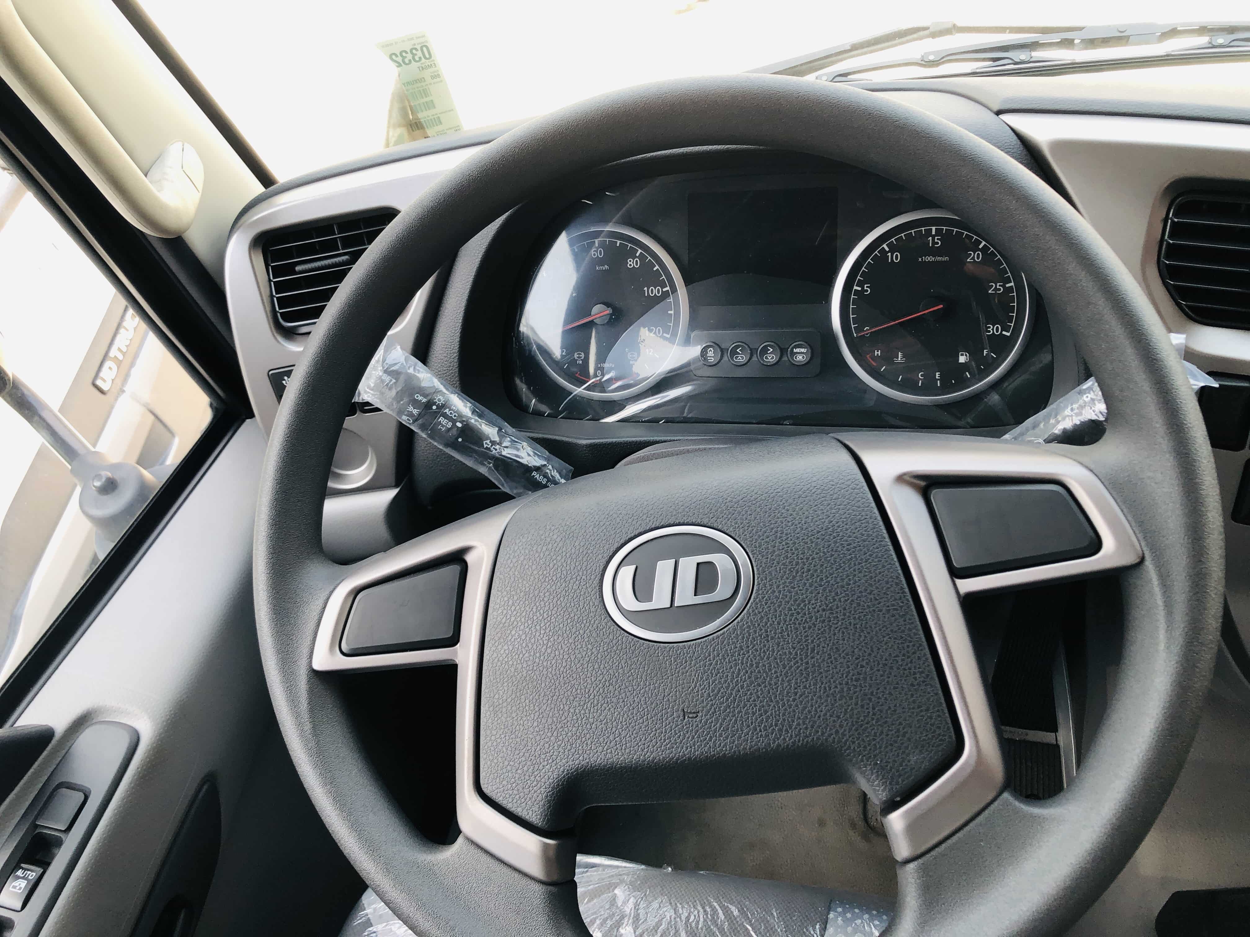 hop so 2 tang cua dau keo UD QUESTER GWE 410 HP EURO 5