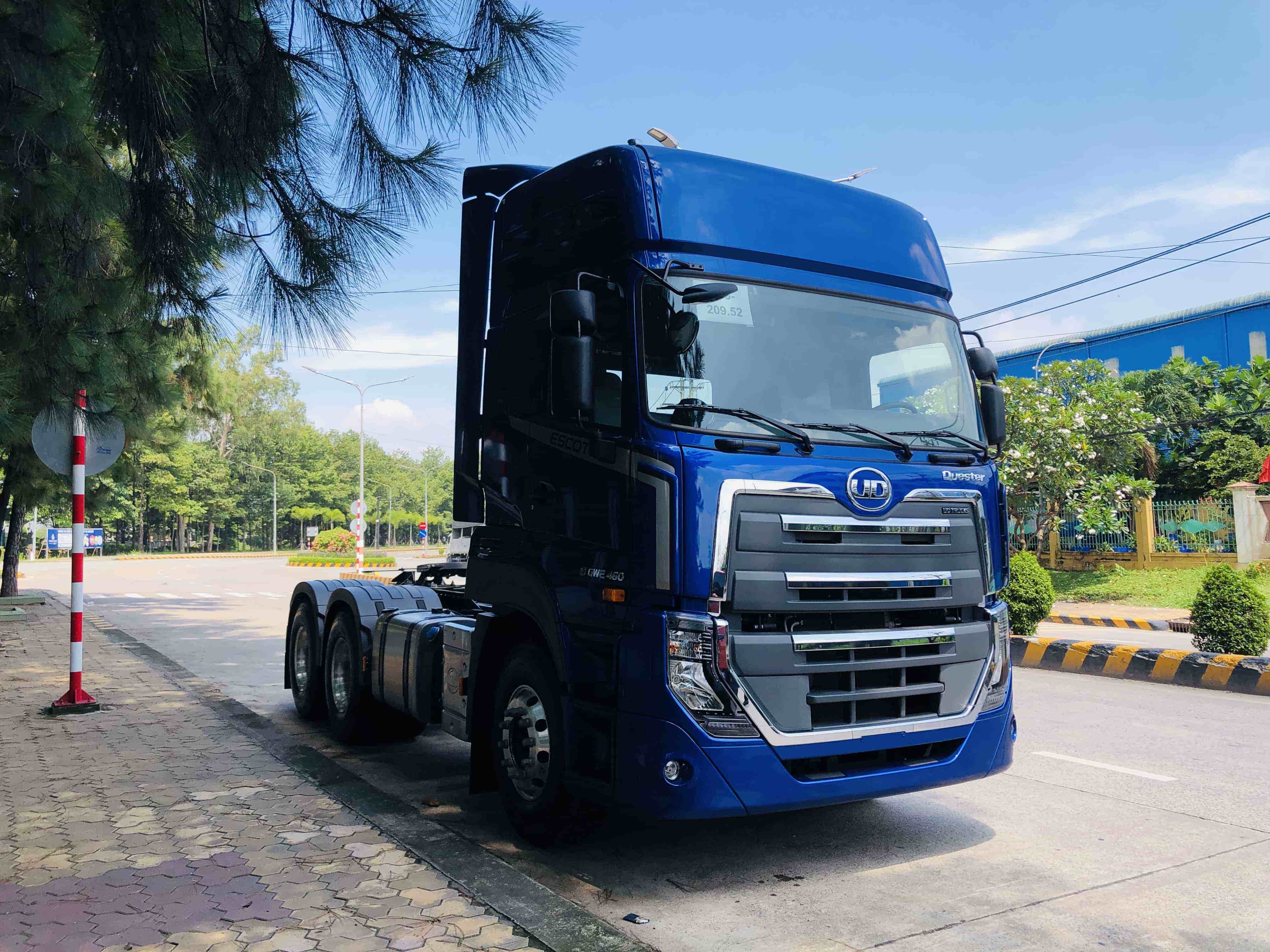 Đầu kéo UD Quester 6x4 GWE 410 E5