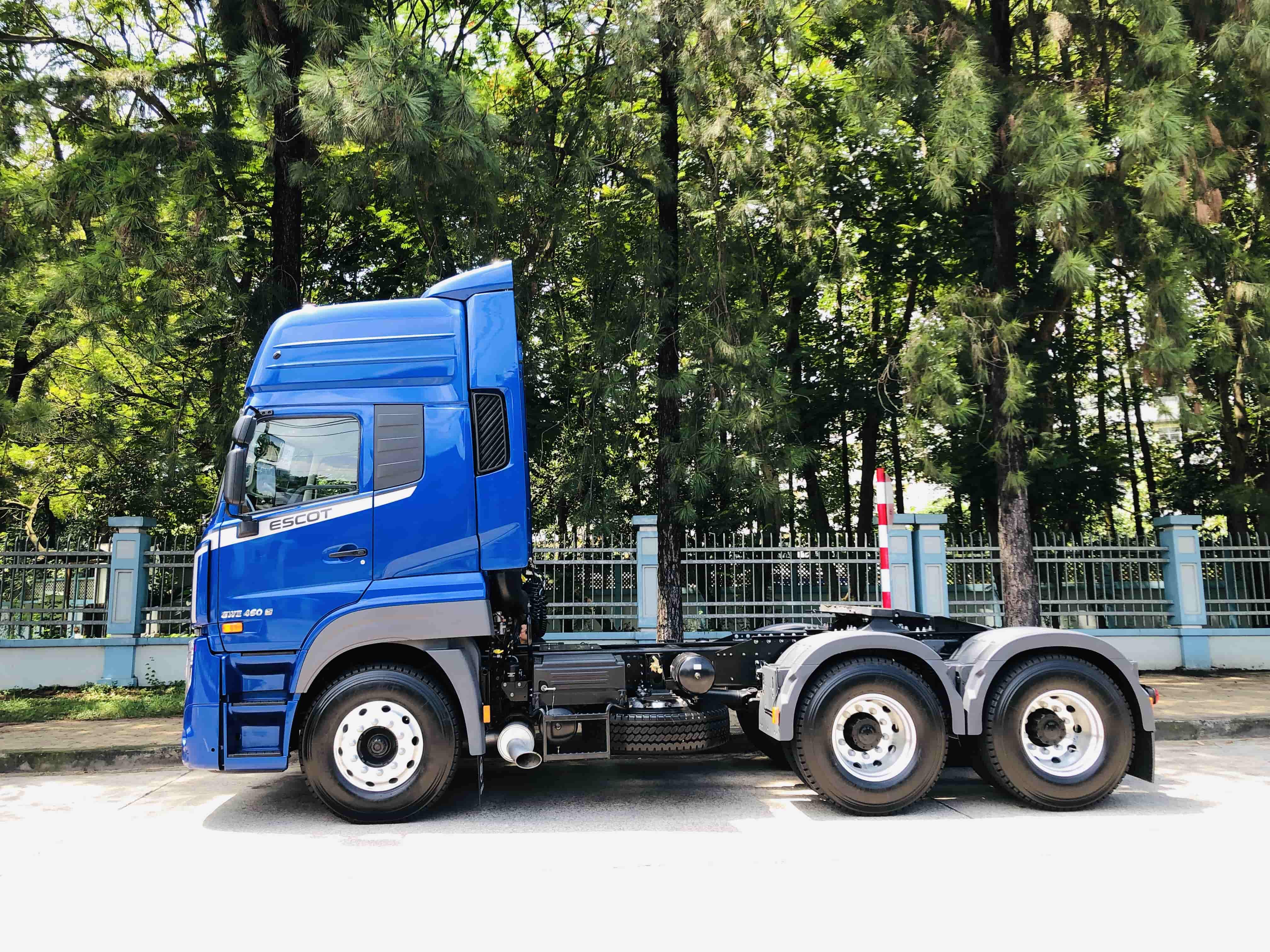 ĐẦU KÉO UD QUESTER GWE 460 HP EURO 5