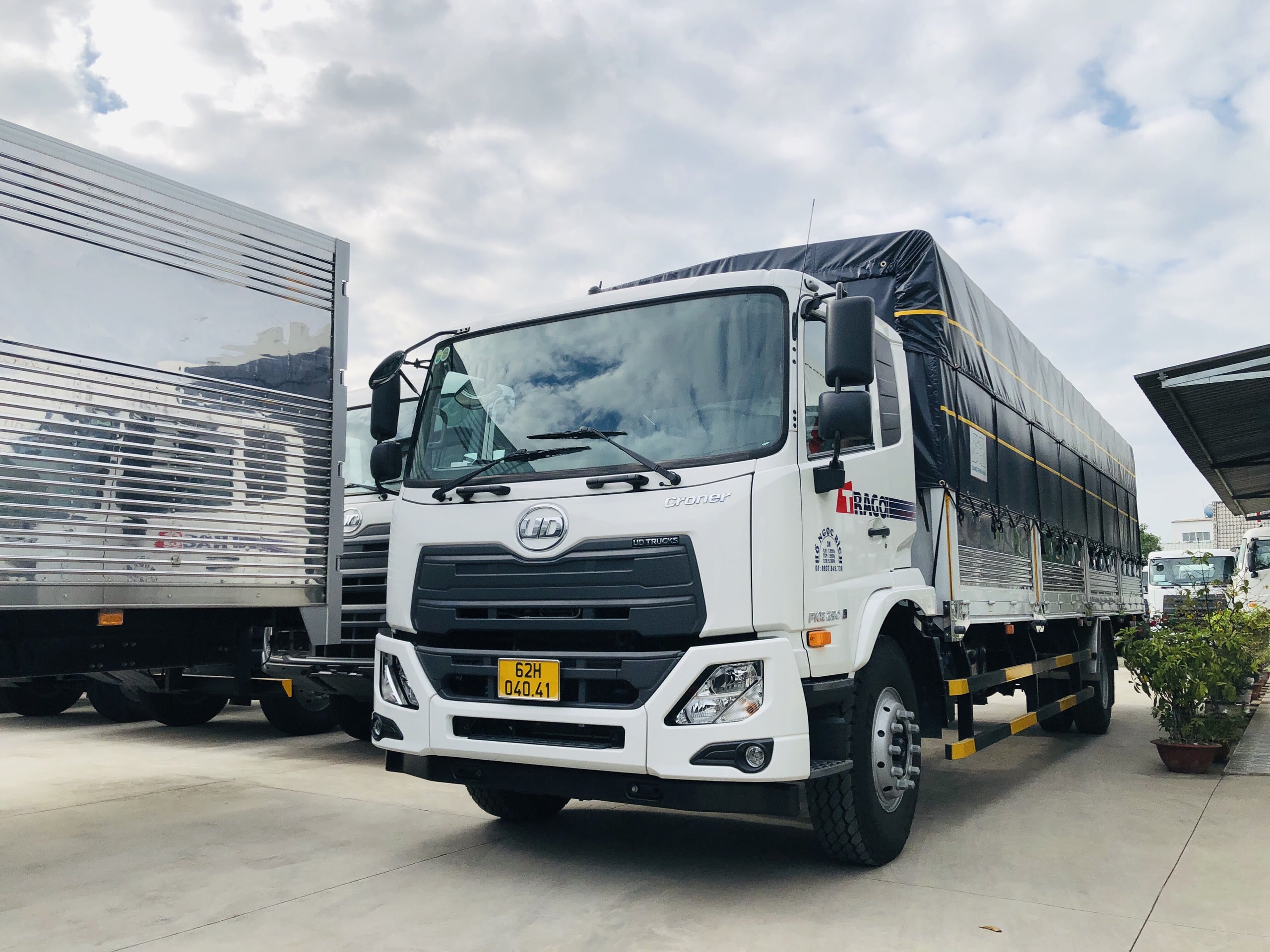 Xe Tải 8 Tấn UD Thùng 9m5 PKE250