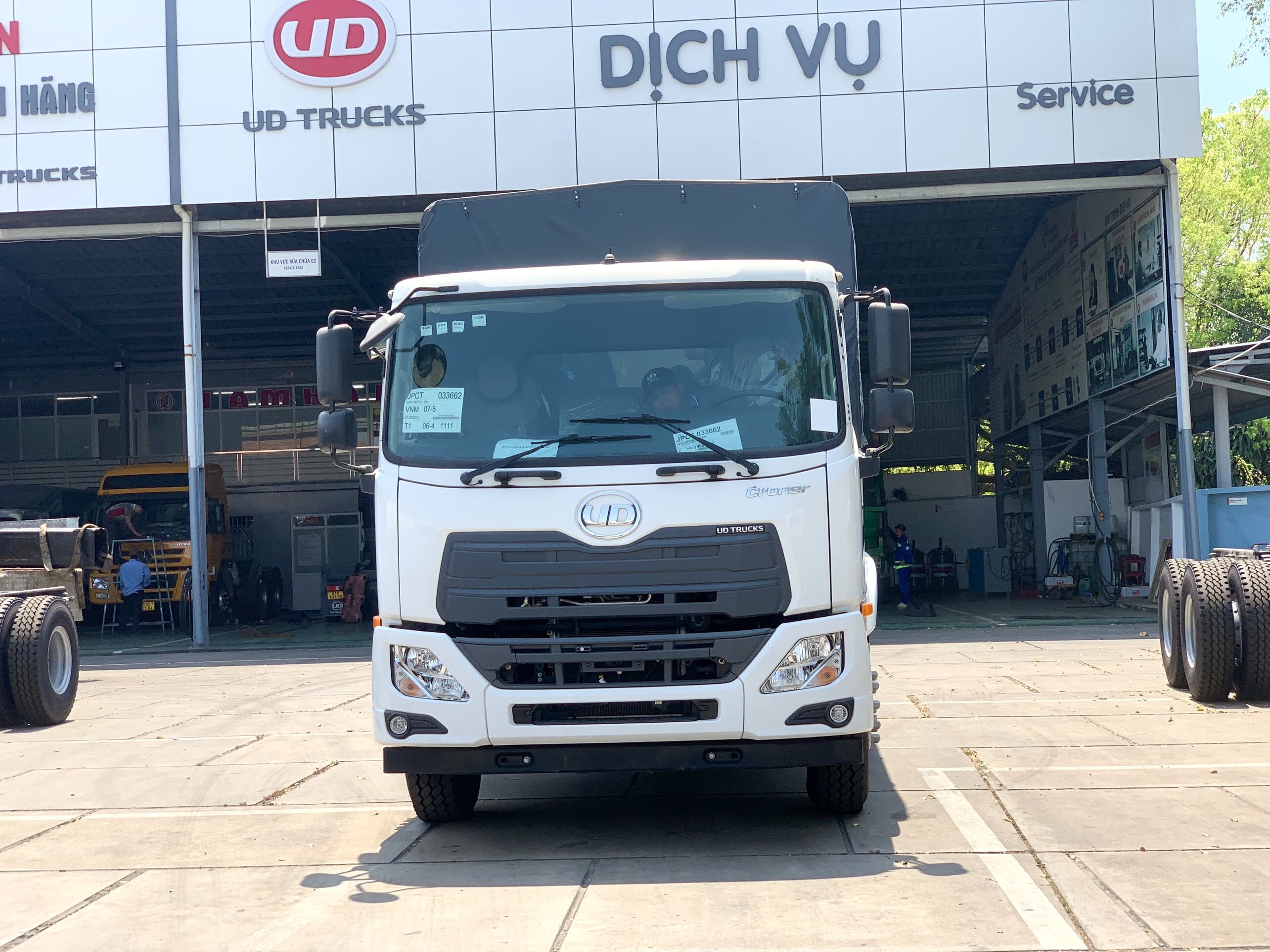 Xe_tai_UD_9T3_thung_6m3